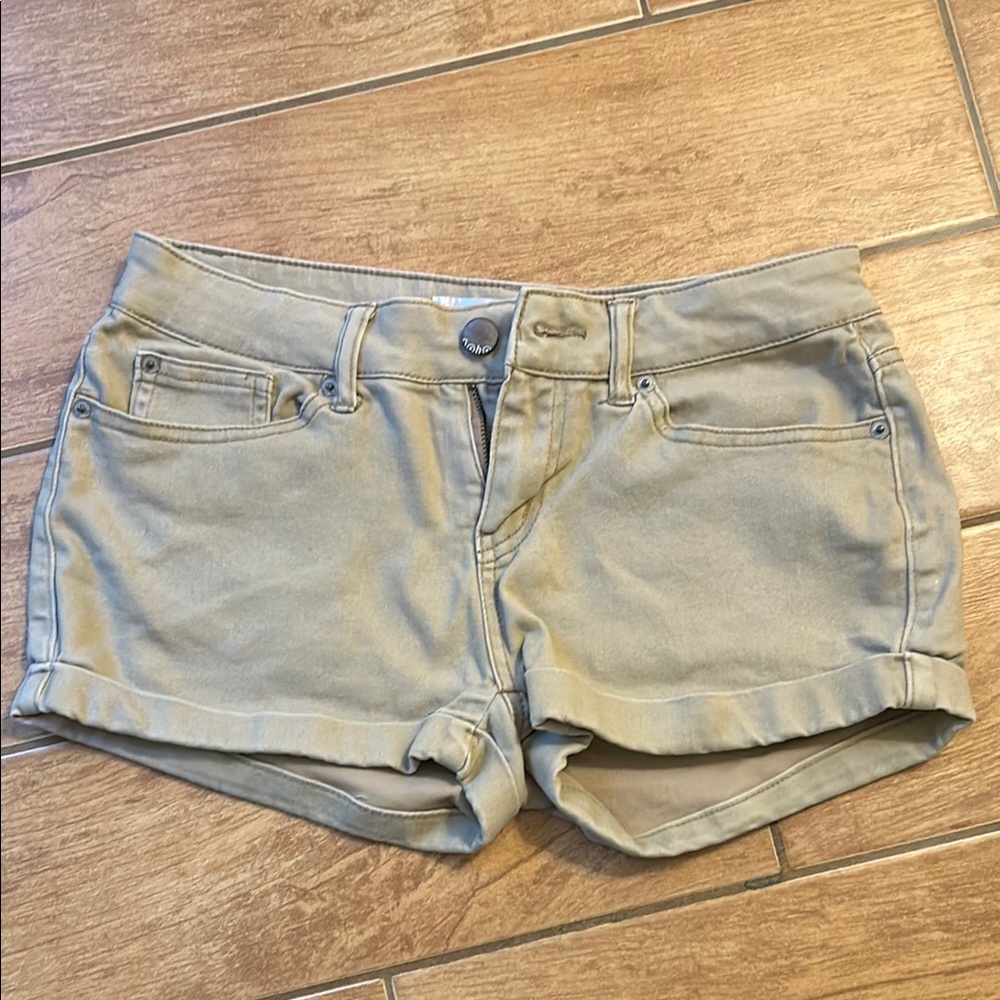 Y2K No Boundaries cuffed hem Khaki Shorts